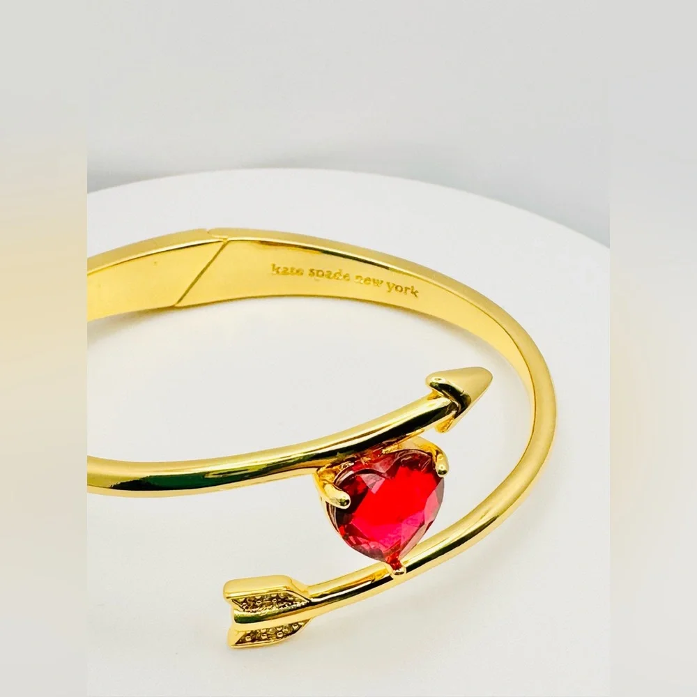 KATE SPADE ❤️ Lovestruck Heart and Arrow Hinged Bracelet NEW